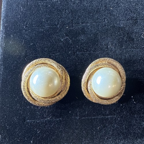 Vintage ciner faux pearl - vintage,